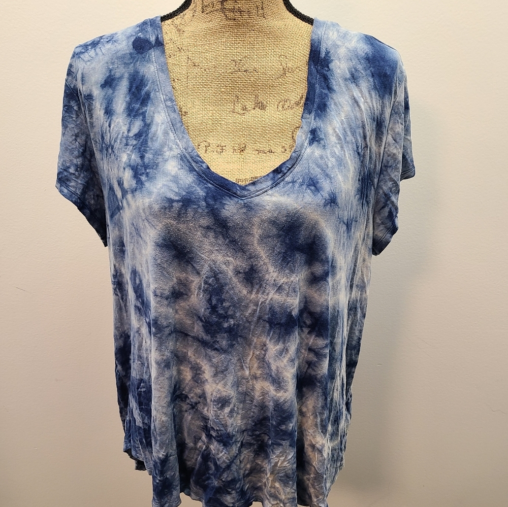 V-neck shirt
